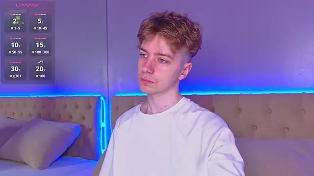 Paul Holt online show from December 4, 9:01 pm