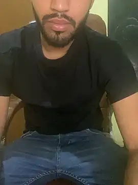 hotyyyyjonny online show from April 21, 4:30 am