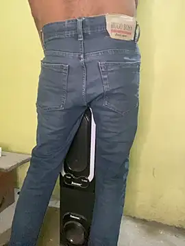 hotyyyyjonny online show from April 22, 2:47 am