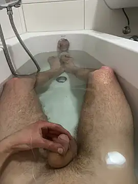 lukasDickpic12 online show from January 16, 10:36 pm