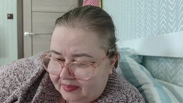 Snapshot of Natali-Gucci chatting on November 25, 1:55 pm Natali-Gucci online show from November 25, 1:55 pm