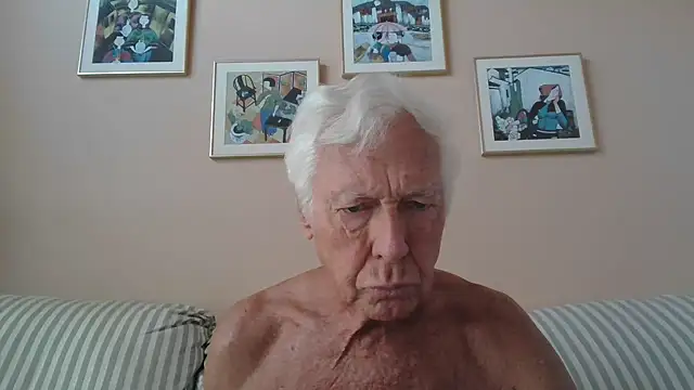 Snapshot of capttp chatting on December 3, 4:06 pm capttp online show from December 3, 4:06 pm