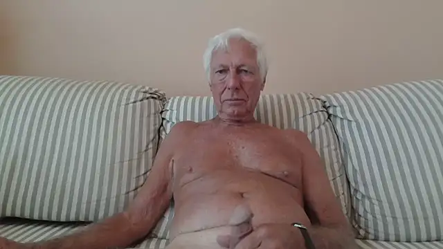 Snapshot of capttp chatting on December 4, 3:43 pm capttp online show from December 4, 3:43 pm