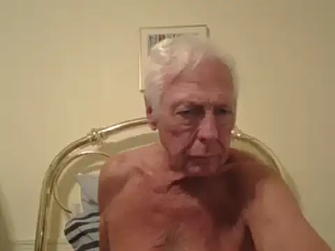 Snapshot of capttp chatting on October 6, 3:04 am capttp online show from October 6, 3:04 am