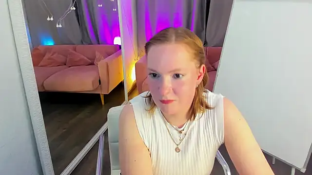 Elizabeth Walson online show from November 14, 2:38 pm