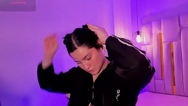 Brandy collinss online show from February 5, 8:41 am