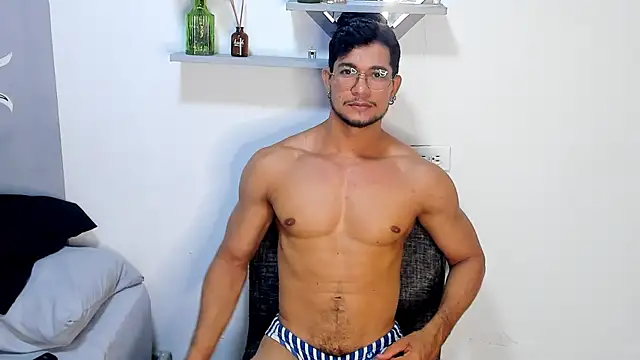 Nolan joness online show from July 7, 12:46 am
