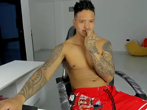 master leather online show from March 24, 5:01 am