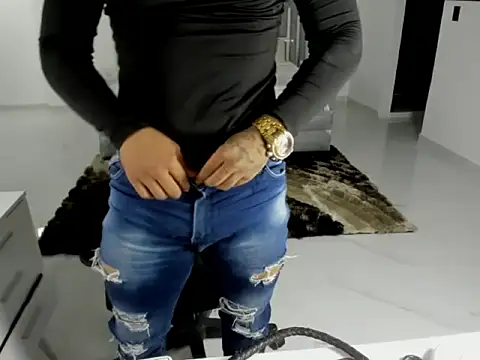 master leather online show from April 19, 8:24 am