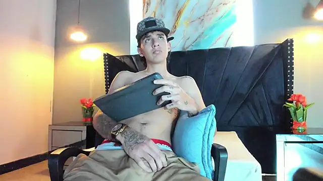 Xanderr owen2 online show from January 16, 7:51 pm