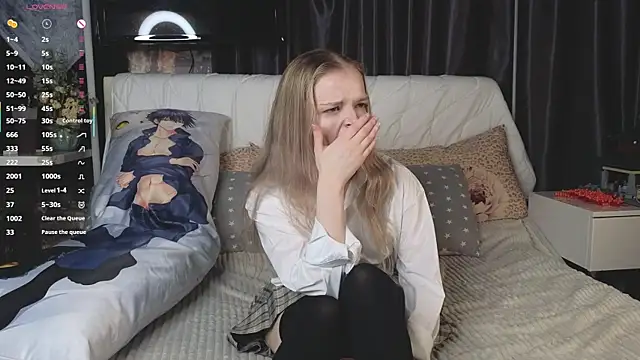 Snapshot of MicheleHonas chatting on November 15, 5:53 pm MicheleHonas online show from November 15, 5:53 pm