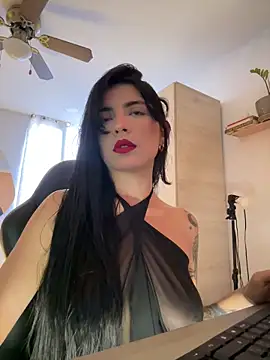 Cristal Cerati  online show from May 20, 9:21 pm