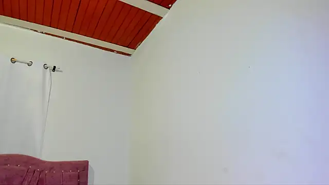 yourlatina emely online show from January 16, 4:33 pm