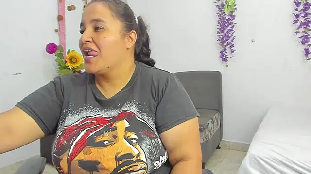  1Zoey online show from February 20, 12:51 am