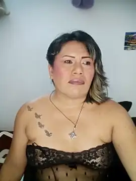 Snapshot of angi_daw chatting on May 10, 3:23 am angi daw online show from May 10, 3:23 am