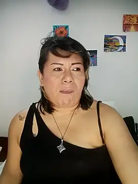 Snapshot of angi_daw chatting on June 5, 3:46 am angi daw online show from June 5, 3:46 am