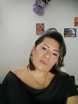 Snapshot of angi_daw chatting on June 7, 2:59 am angi daw online show from June 7, 2:59 am