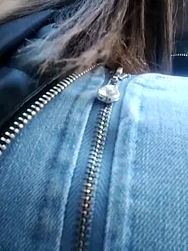 Snapshot of la_beba20 chatting on December 3, 9:57 pm la beba20 online show from December 3, 9:57 pm