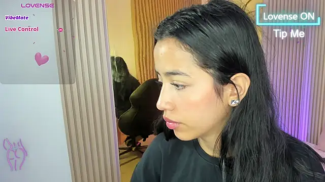 Joselyn tay online show from June 4, 12:11 pm