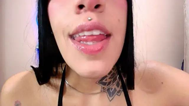 catte jensen online show from December 4, 4:33 am