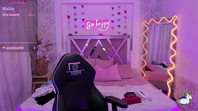 ISABELA TAY online show from March 14, 11:59 am