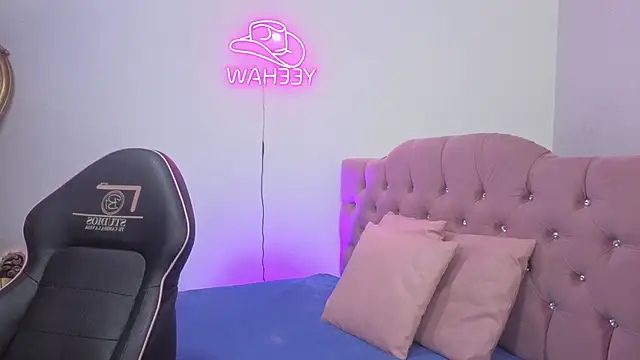 ISABELA TAY online show from April 21, 11:38 am