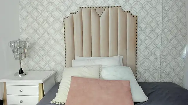 fallon grey online show from December 22, 8:06 pm