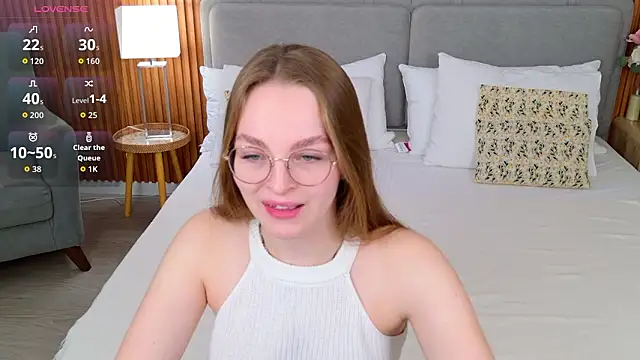 MadisonSmitt online show from March 13, 5:03 am