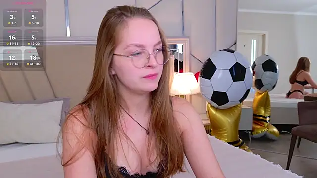 Snapshot of MadisonSmitt chatting on July 19, 5:11 am MadisonSmitt online show from July 19, 5:11 am