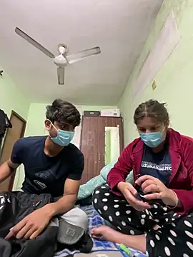 Cute hotzara online show from December 23, 4:54 am