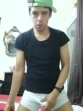 Snapshot of Junior_47 chatting on March 19, 4:05 am Junior 47 online show from March 19, 4:05 am