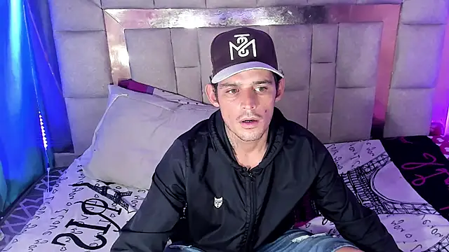 Sexybigjefffx online show from November 13, 6:40 pm