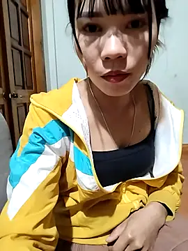 Snapshot of gugu0022 chatting on November 26, 12:17 pm gugu0022 online show from November 26, 12:17 pm