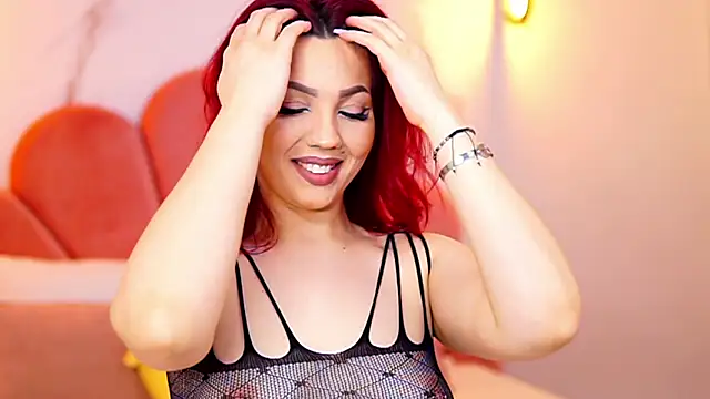 Scarlett Veyra online show from December 3, 7:05 am