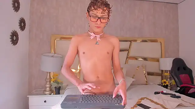 Snapshot of JacobRusso chatting on July 18, 6:34 pm JacobRusso online show from July 18, 6:34 pm