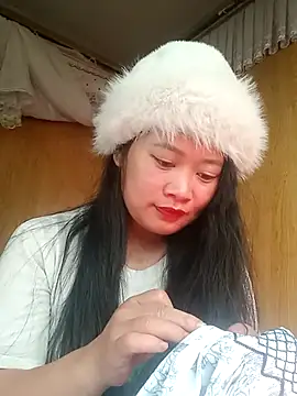 Snapshot of LyZii2k7 chatting on November 18, 2:28 am LyZii2k7 online show from November 18, 2:28 am