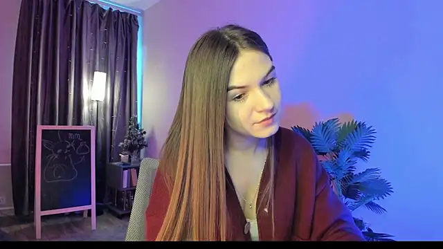 luna lust 212 online show from February 9, 4:27 am