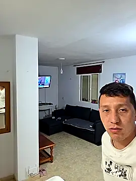 7milo online show from April 7, 7:58 pm