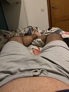 Snapshot of Yannick04 chatting on November 22, 7:35 pm Yannick04 online show from November 22, 7:35 pm