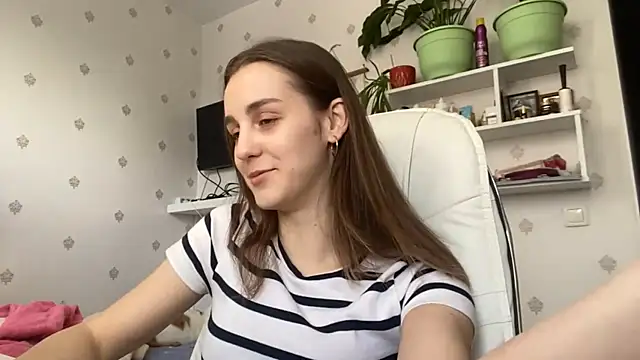 SweetieKatie online show from December 15, 10:08 am