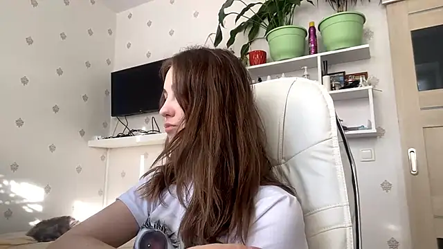 SweetieKatie online show from February 10, 11:58 am