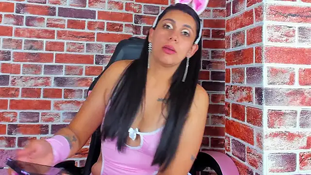 Nyra Rose online show from January 17, 3:55 am