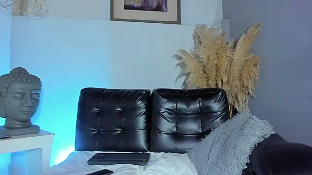 ZeusBrant online show from March 17, 1:03 pm