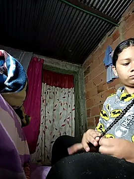 Snapshot of Sweet_Milk03 chatting on November 22, 5:28 am Sweet Milk03 online show from November 22, 5:28 am