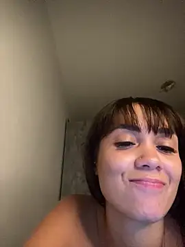 carolsapequinha online show from April 22, 1:41 am