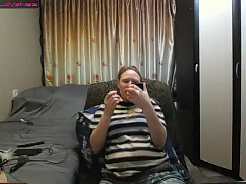 JenniDeep online show from April 20, 7:15 pm