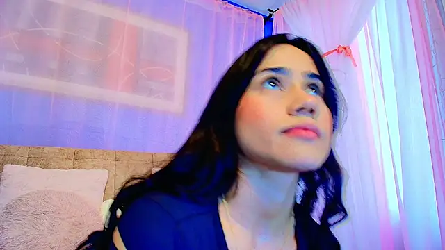 Snapshot of lizzy_kane chatting on May 2, 8:03 pm lizzy kane online show from May 2, 8:03 pm