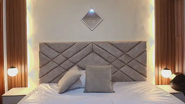 Laracooper  online show from March 9, 8:02 pm