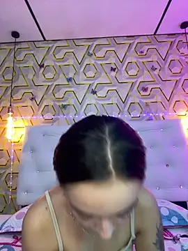 MelanyyJhonson15 online show from February 8, 4:21 pm