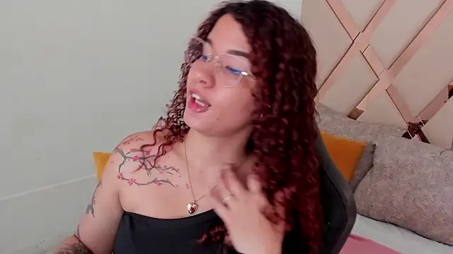 avrilwaynee online show from March 4, 12:11 pm